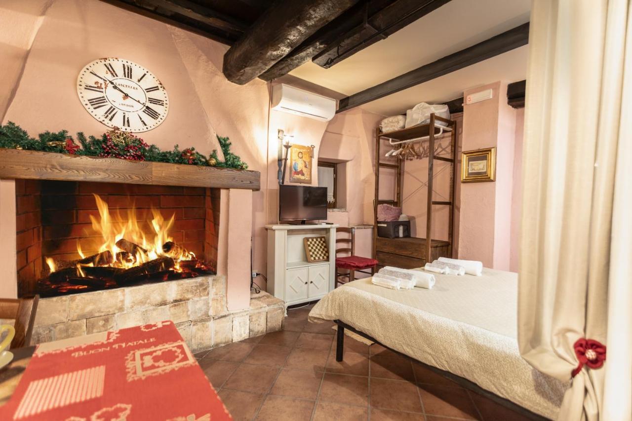 Casetta Di Carlo Magno Holiday home *